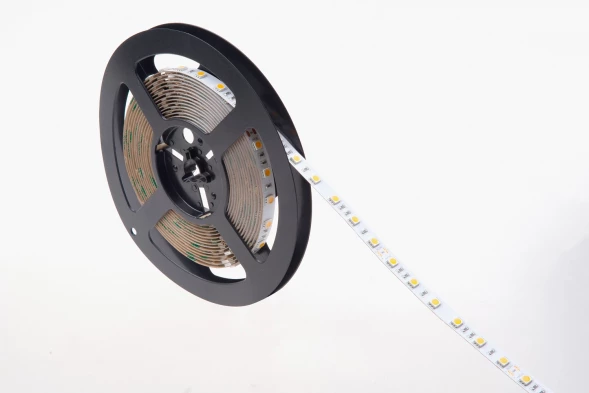 Светодиодная лента 60 д/м 3000K, 14,4W/m, 1400 Lm/m, DC24V, IP20,CRI&gt;85, теплый белый