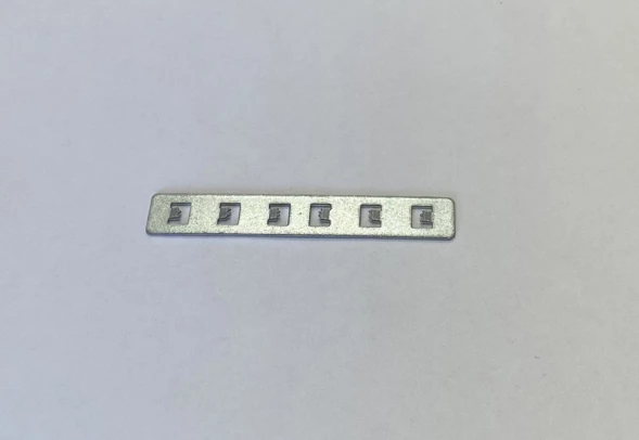 Планка соединительная для встраиваемого магнитного шинопровода Crystal Lux CLT 0.223 04