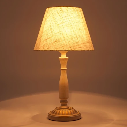 Настольная лампа 01060/1 белый с золотом Eurosvet